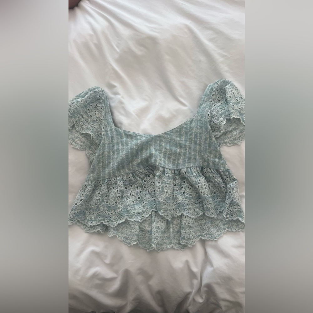 Crop top flutter sleeve